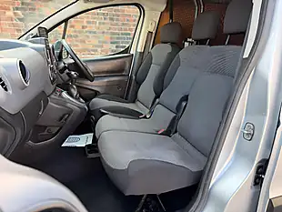 Used 2017 Peugeot Partner Professional Silver - Interior and Exterior details 11