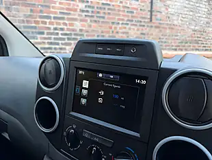 Used 2017 Peugeot Partner Professional Silver - Interior and Exterior details 18
