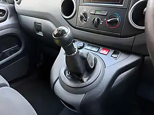 Used 2017 Peugeot Partner Professional Silver - Interior and Exterior details 20