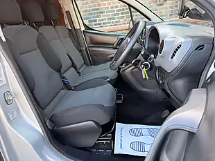 Used 2017 Peugeot Partner Professional Silver - Interior and Exterior details 7