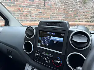 Used 2017 Peugeot Partner Professional White - Interior and Exterior details 13