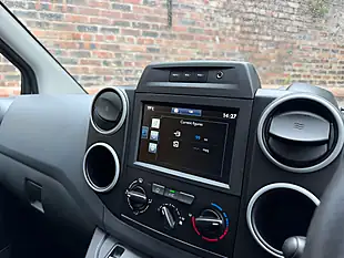 Used 2017 Peugeot Partner Professional White - Interior and Exterior details 14