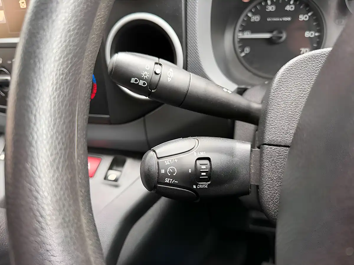 Used 2017 Peugeot Partner Professional White - Interior and Exterior details 15