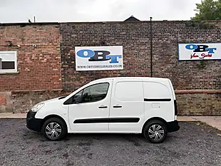 Used 2017 Peugeot Partner Professional White - Interior and Exterior details 5