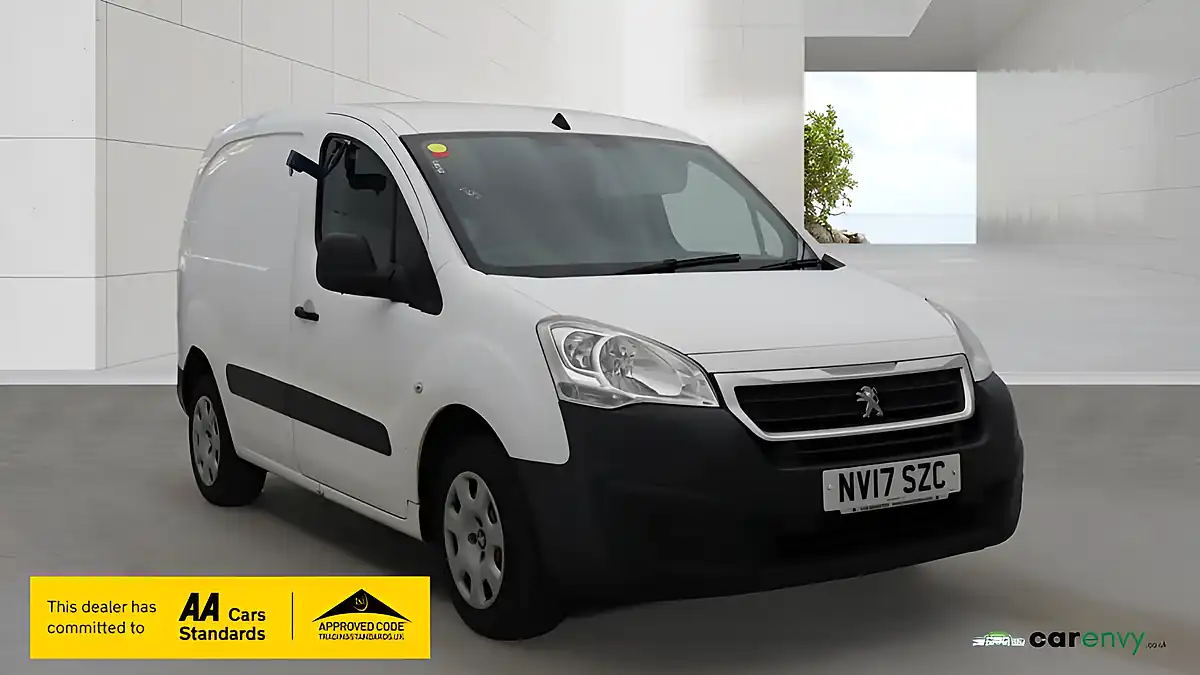 Used 2017 Peugeot Partner Professional White - Front View