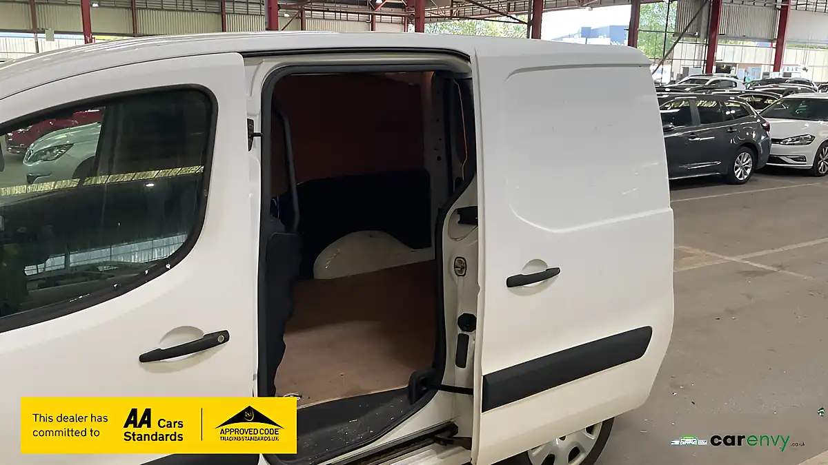 Used 2017 Peugeot Partner Professional White - Interior and Exterior details 8