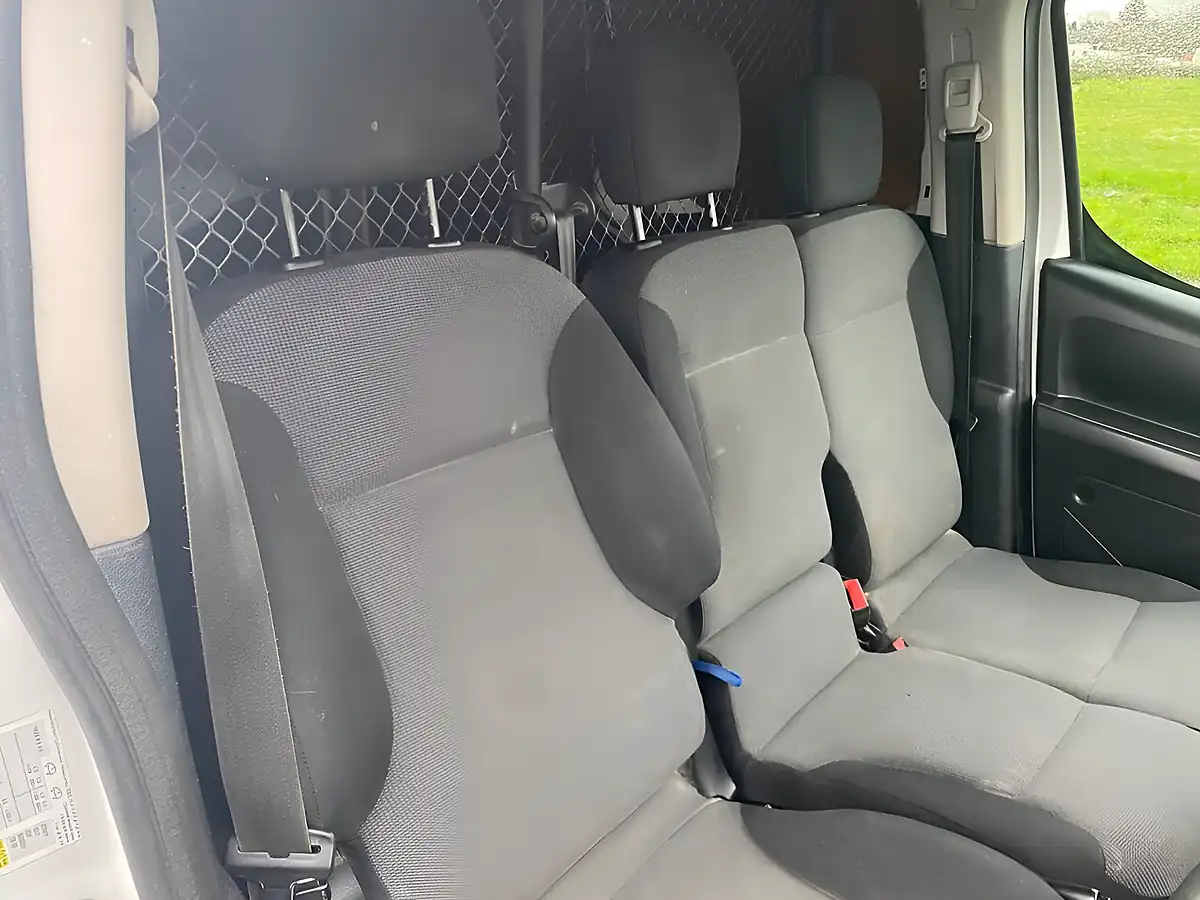 Used 2017 Peugeot Partner Professional White - Interior and Exterior details 11