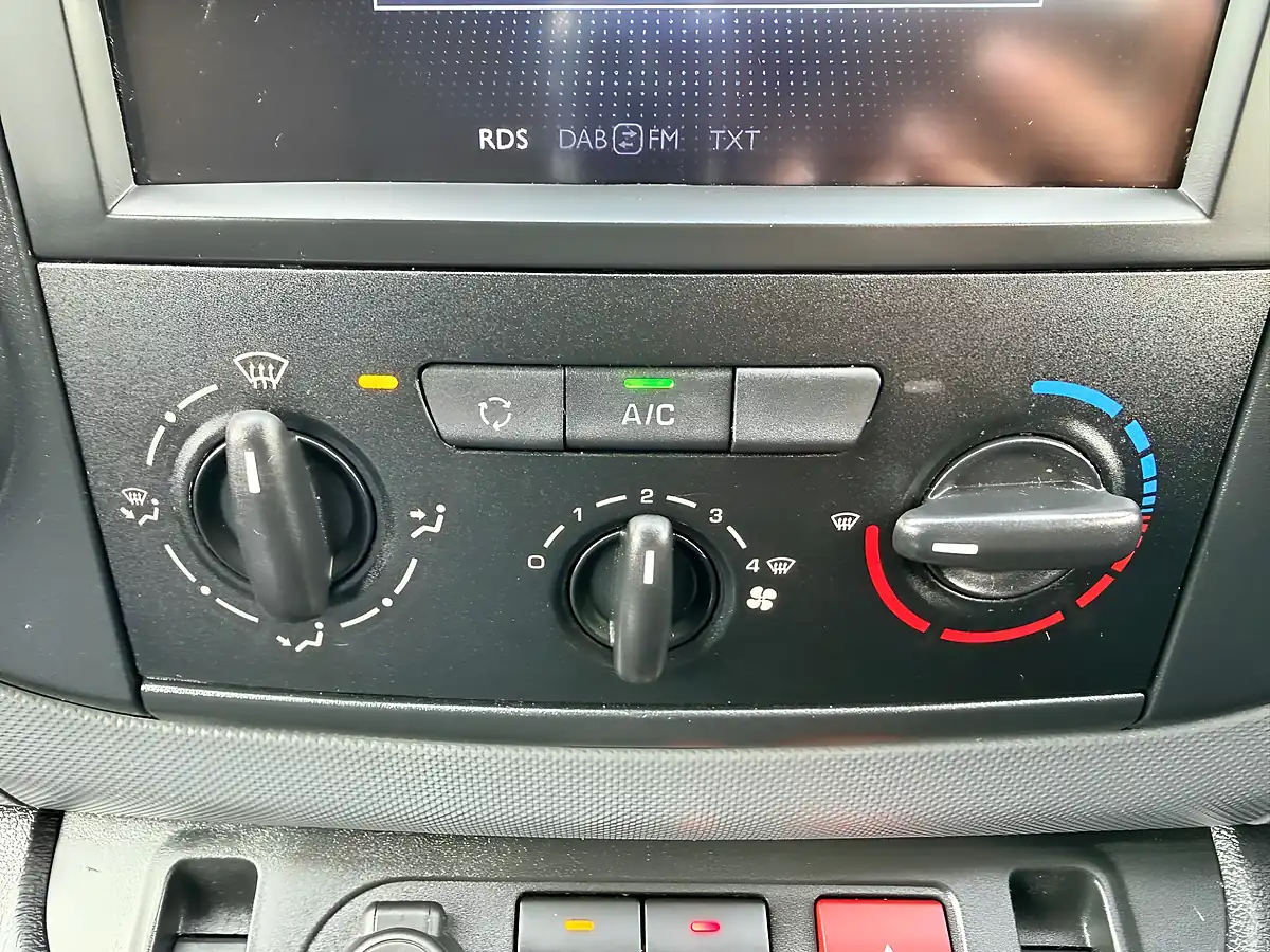 Used 2017 Peugeot Partner Professional White - Interior and Exterior details 17