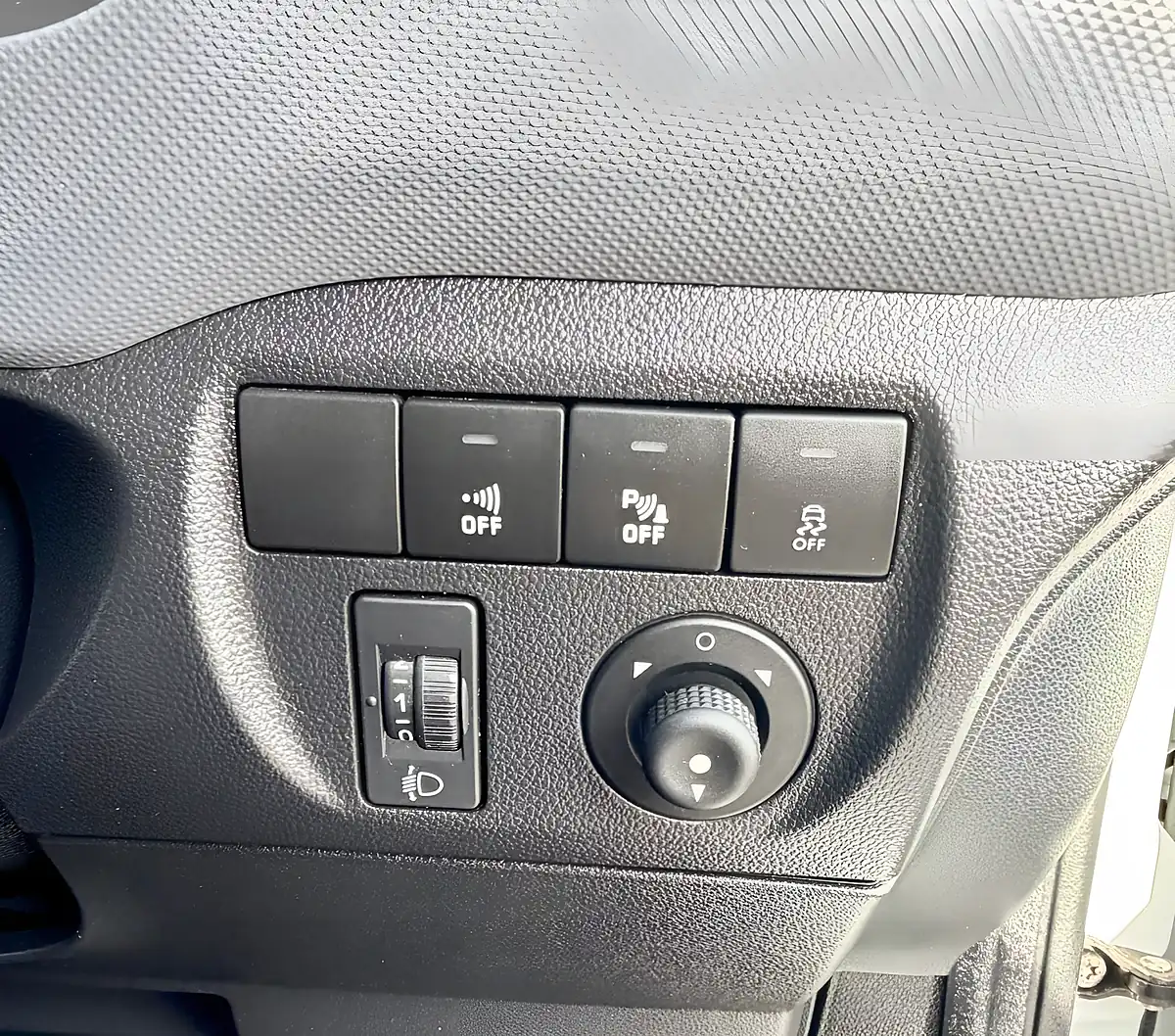 Used 2017 Peugeot Partner Professional White - Interior and Exterior details 19
