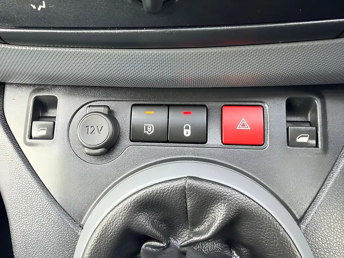 Used 2017 Peugeot Partner Professional White - Interior and Exterior details 20