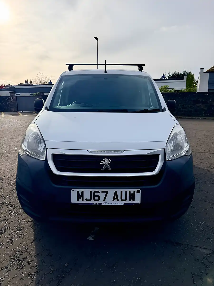 Used 2017 Peugeot Partner Professional White - Interior and Exterior details 3