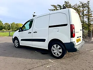 Used 2017 Peugeot Partner Professional White - Interior and Exterior details 5