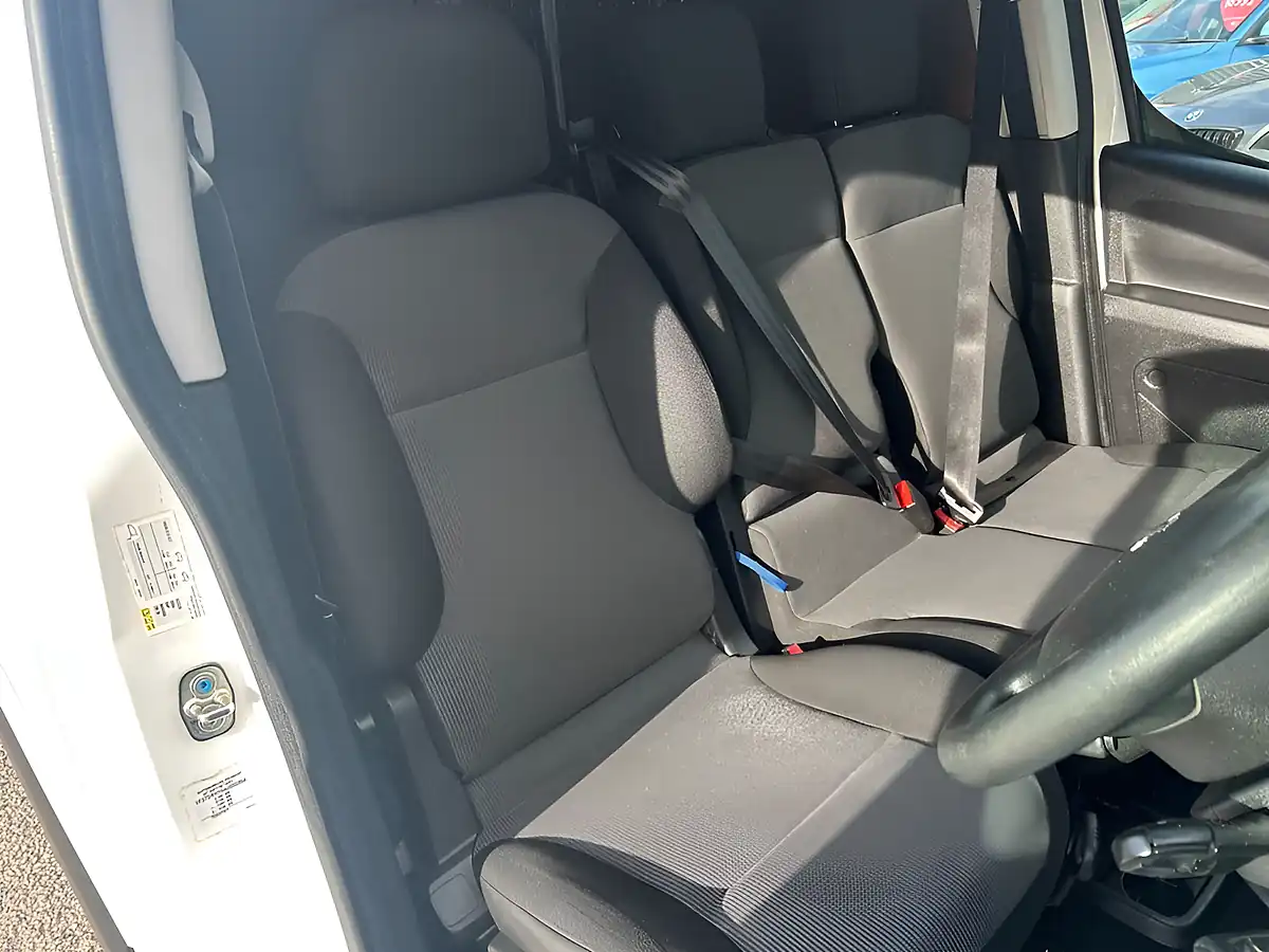 Used 2017 Peugeot Partner Professional White - Interior and Exterior details 12