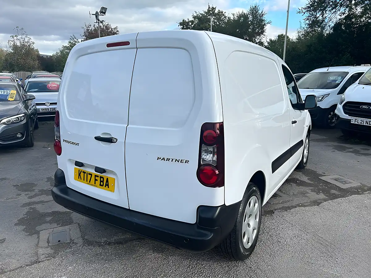Used 2017 Peugeot Partner Professional White - Interior and Exterior details 3