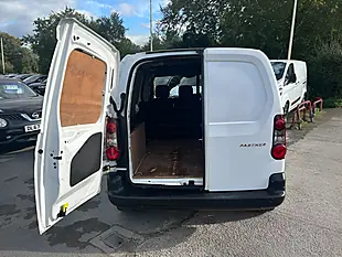 Used 2017 Peugeot Partner Professional White - Interior and Exterior details 4