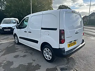 Used 2017 Peugeot Partner Professional White - Interior and Exterior details 7