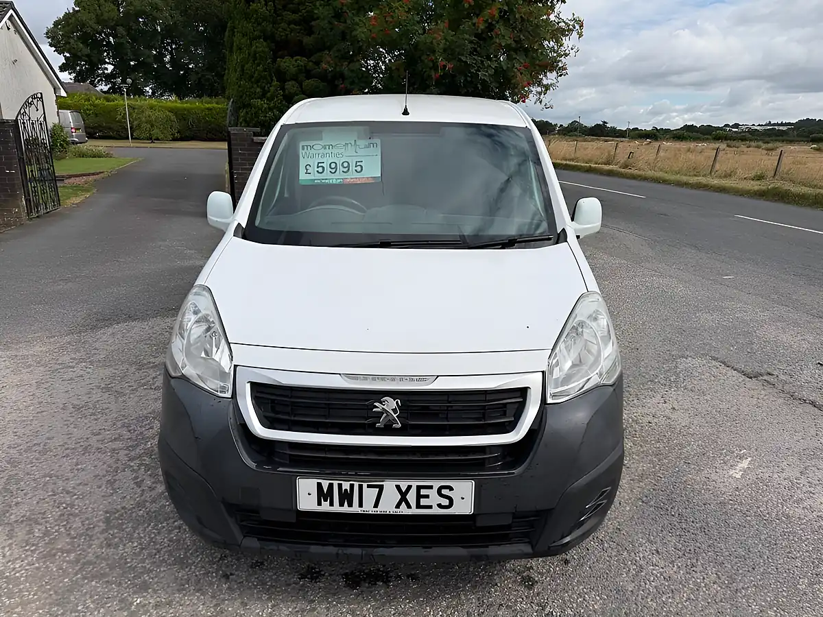 Used 2017 Peugeot Partner S White - Interior and Exterior details 10