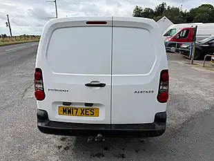Used 2017 Peugeot Partner S White - Interior and Exterior details 5
