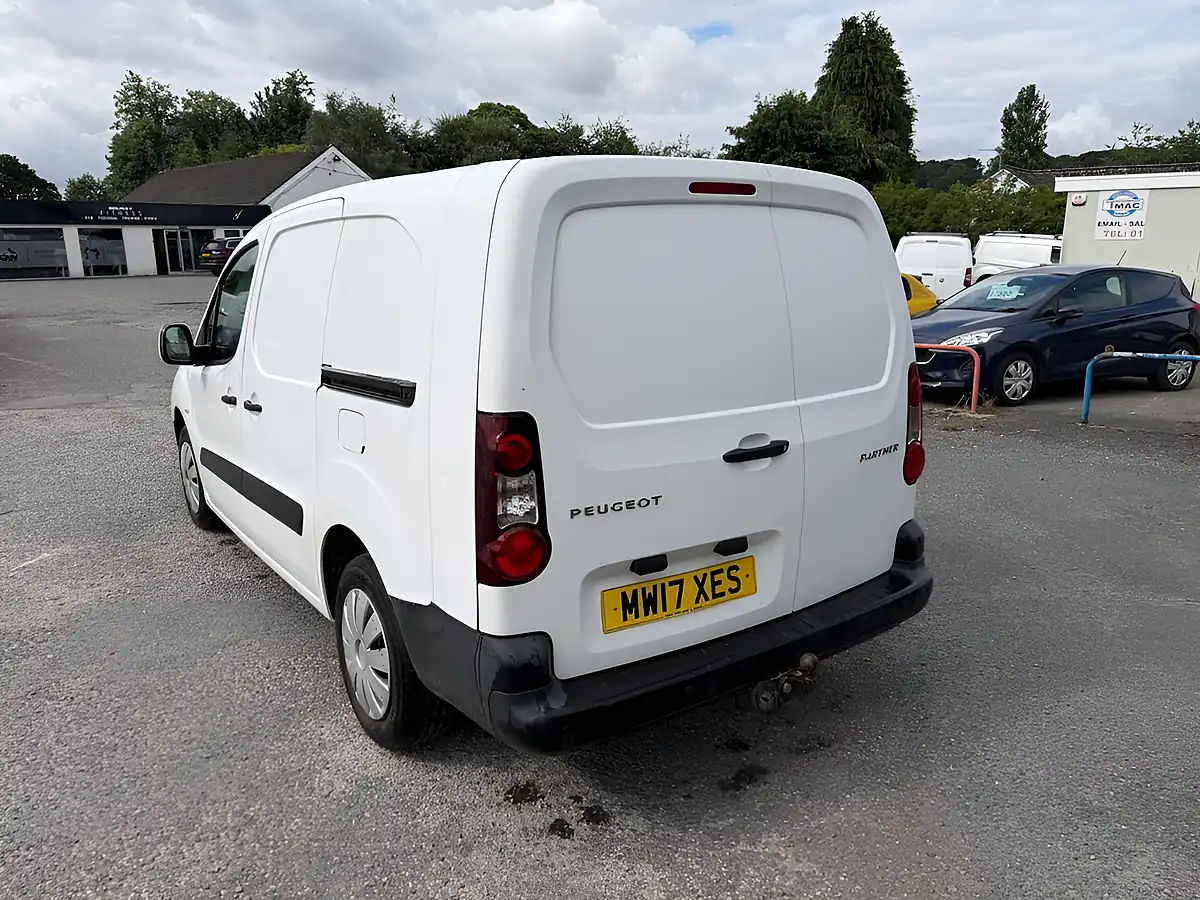 Used 2017 Peugeot Partner S White - Interior and Exterior details 6