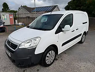 Used 2017 Peugeot Partner S White - Interior and Exterior details 9