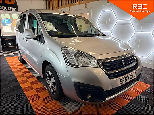 2017 Peugeot Partner TEPEE Active B HDI