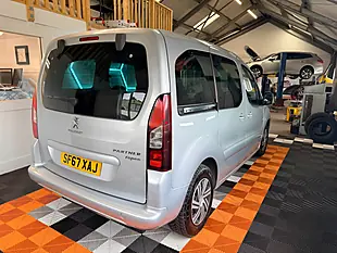 Used 2017 Peugeot Partner Tepee Active B Silver - Interior and Exterior details 5