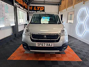 Used 2017 Peugeot Partner Tepee Active B Silver - Interior and Exterior details 9