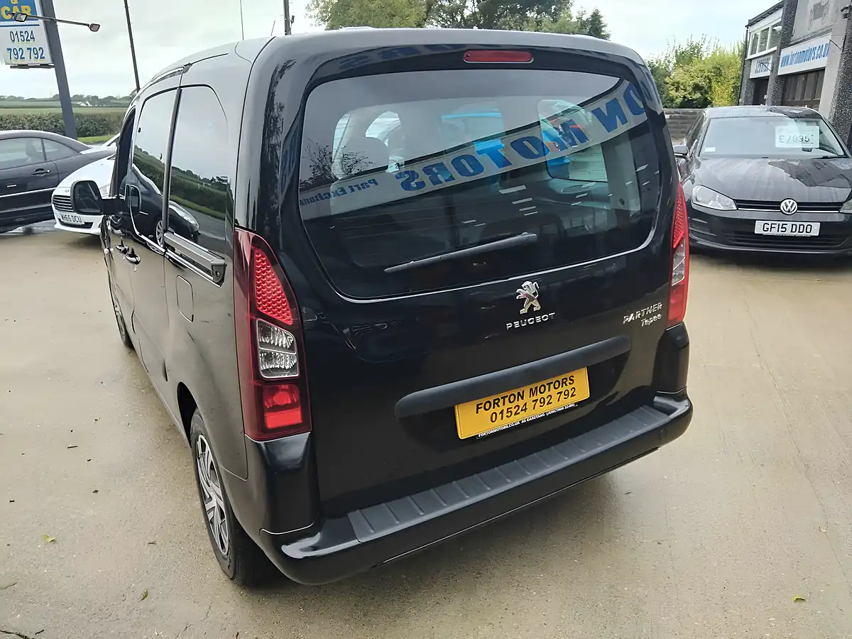 Used 2017 Peugeot Partner Tepee Active Black - Interior and Exterior details 10