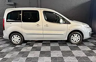 Used 2017 Peugeot Partner Tepee Allure Metallic Silver - Interior and Exterior details 12