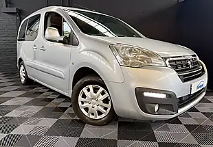 Used 2017 Peugeot Partner Tepee Allure Metallic Silver - Interior and Exterior details 15