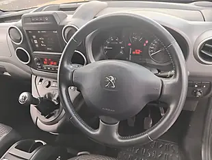Used 2017 Peugeot Partner Tepee Outdoor Grey - Interior and Exterior details 12