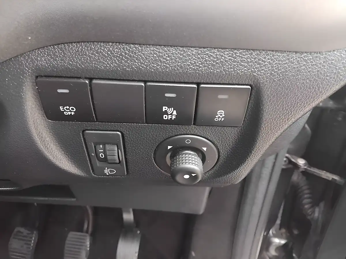 Used 2017 Peugeot Partner Tepee Outdoor Grey - Interior and Exterior details 13