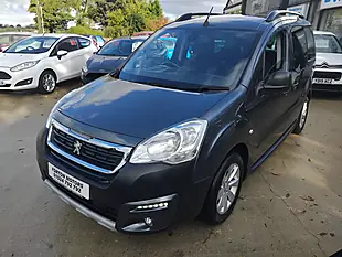 Used 2017 Peugeot Partner Tepee Outdoor Grey - Interior and Exterior details 4