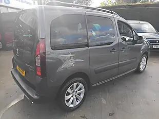 Used 2017 Peugeot Partner Tepee Outdoor Grey - Interior and Exterior details 8