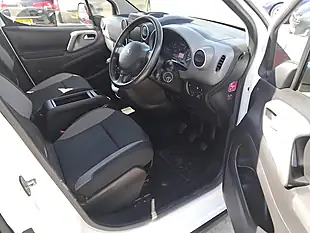 Used 2017 Peugeot Partner Tepee Outdoor White - Interior and Exterior details 13