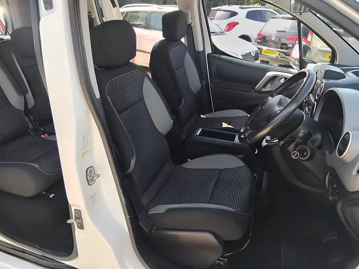 Used 2017 Peugeot Partner Tepee Outdoor White - Interior and Exterior details 14
