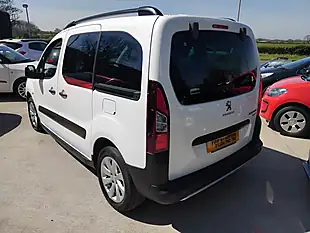 Used 2017 Peugeot Partner Tepee Outdoor White - Interior and Exterior details 6