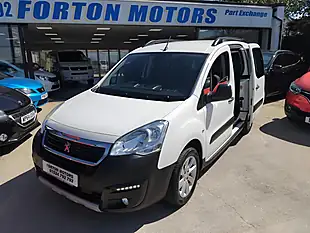 Used 2017 Peugeot Partner Tepee Outdoor White - Interior and Exterior details 9