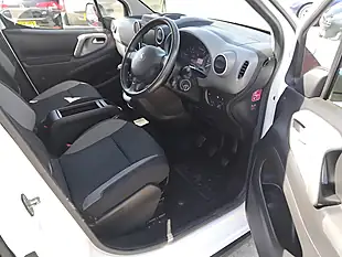 Used 2017 Peugeot Partner Tepee Outdoor White - Interior and Exterior details 13