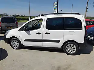Used 2017 Peugeot Partner Tepee Outdoor White - Interior and Exterior details 5
