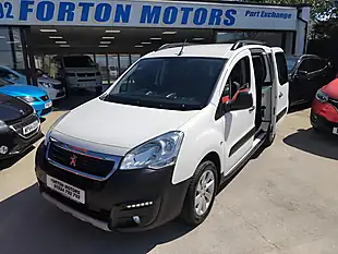 Used 2017 Peugeot Partner Tepee Outdoor White - Interior and Exterior details 9