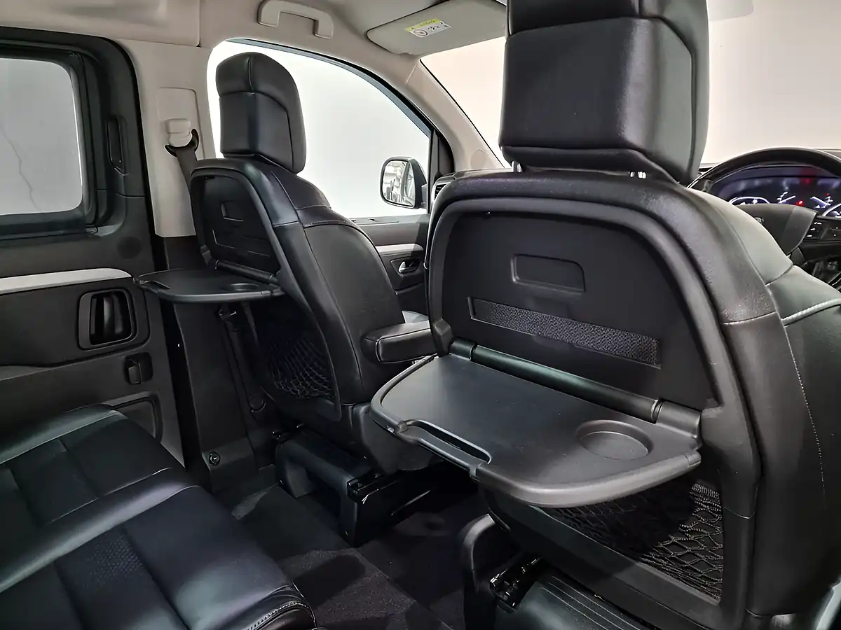 Used 2017 Peugeot Traveller Allure Compact Black - Interior and Exterior details 16