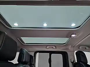 Used 2017 Peugeot Traveller Allure Compact Black - Interior and Exterior details 18