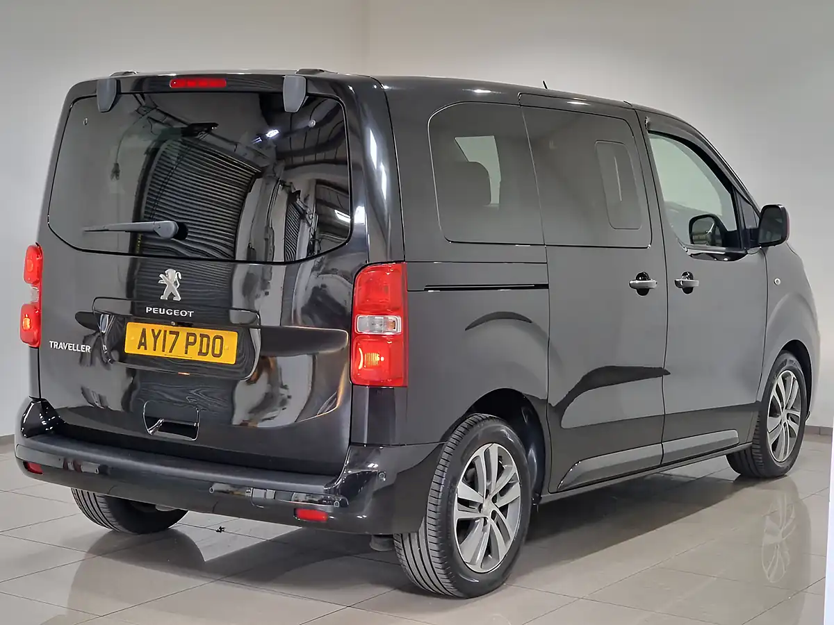 Used 2017 Peugeot Traveller Allure Compact Black - Interior and Exterior details 6