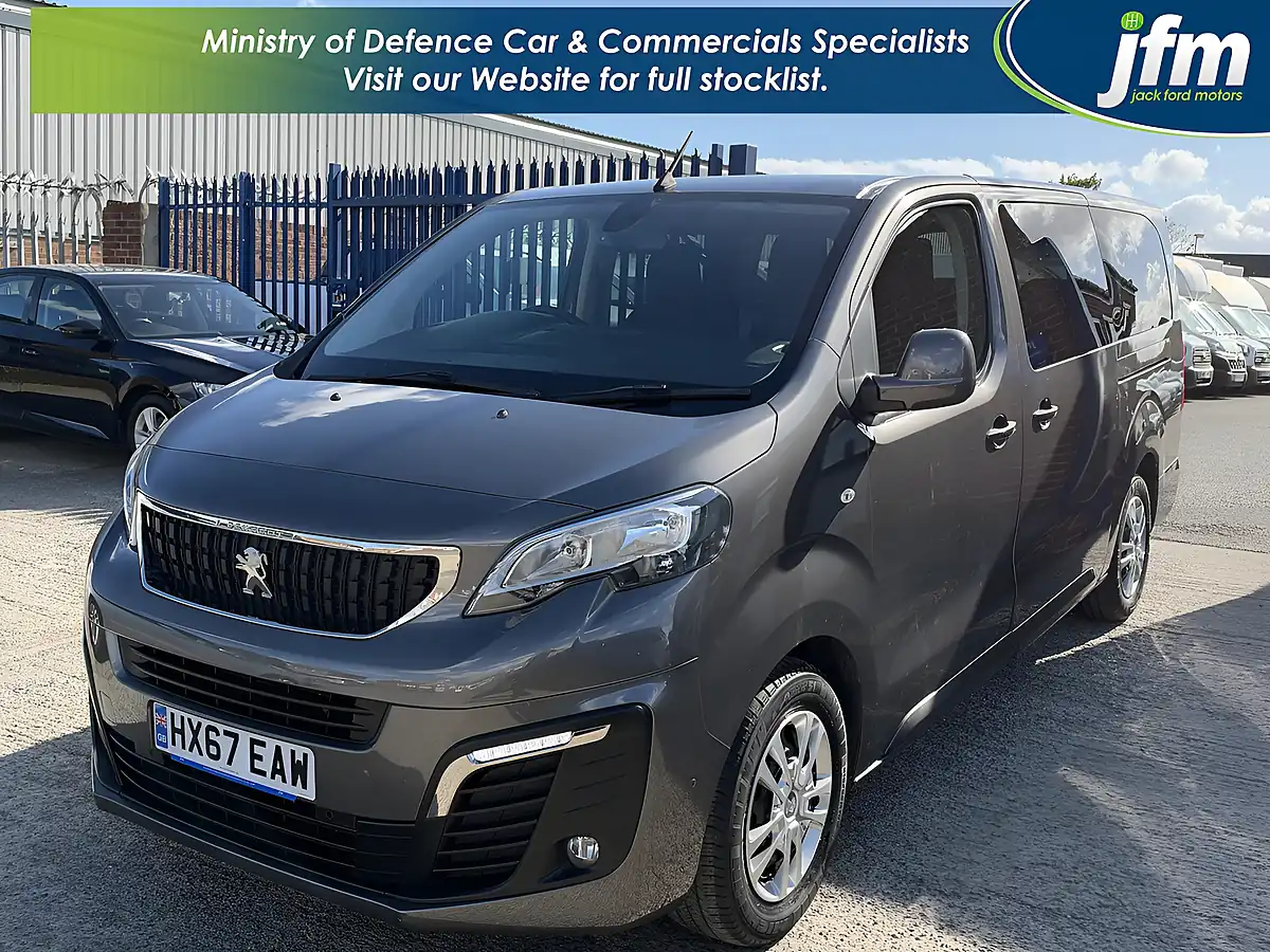 Used 2017 Peugeot Traveller Business Long Grey Metallic - Interior and Exterior details 10