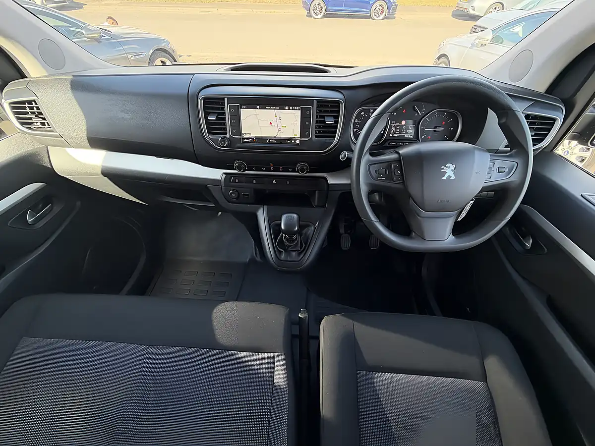 Used 2017 Peugeot Traveller Business Long Grey Metallic - Interior and Exterior details 2