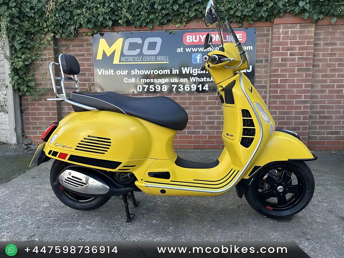 Used 2017 Piaggio Vespa Gts Supersport Yellow - Front View