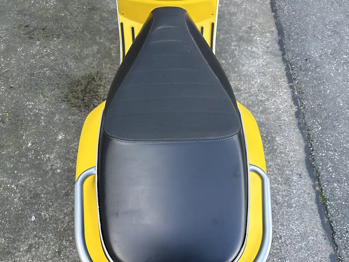 Used 2017 Piaggio Vespa Gts Supersport Yellow - Interior and Exterior details 12
