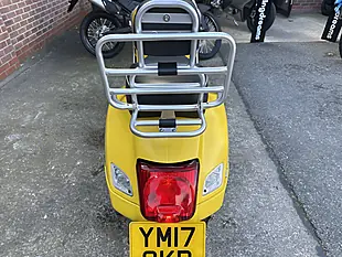 Used 2017 Piaggio Vespa Gts Supersport Yellow - Interior and Exterior details 4