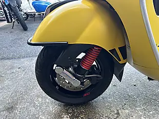 Used 2017 Piaggio Vespa Gts Supersport Yellow - Interior and Exterior details 7